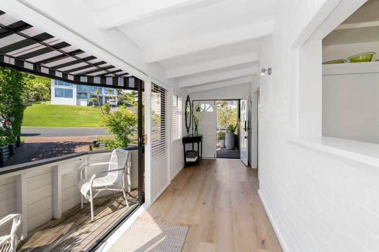 19 Zita Avenue Matakatia_4