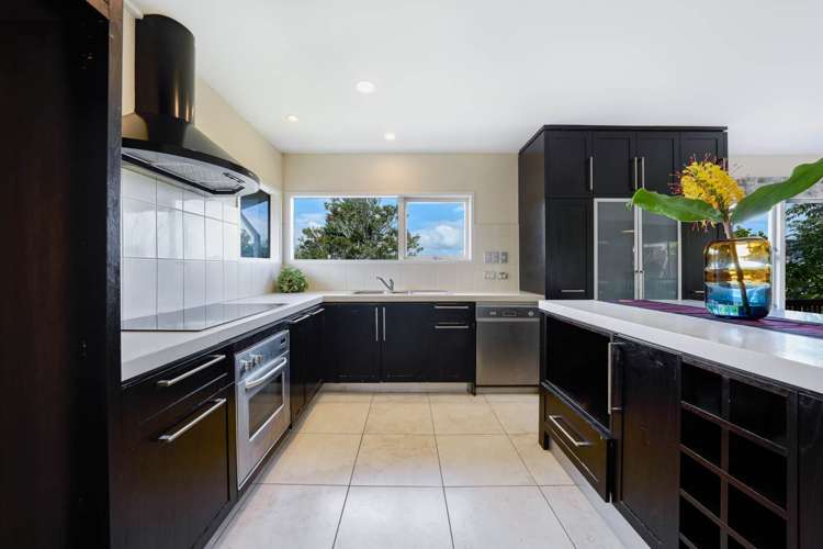 8 Tropicana Drive Mt Roskill_7