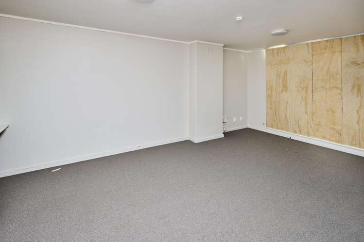 4, 6, 8 Nuku Street Strathmore Park_17