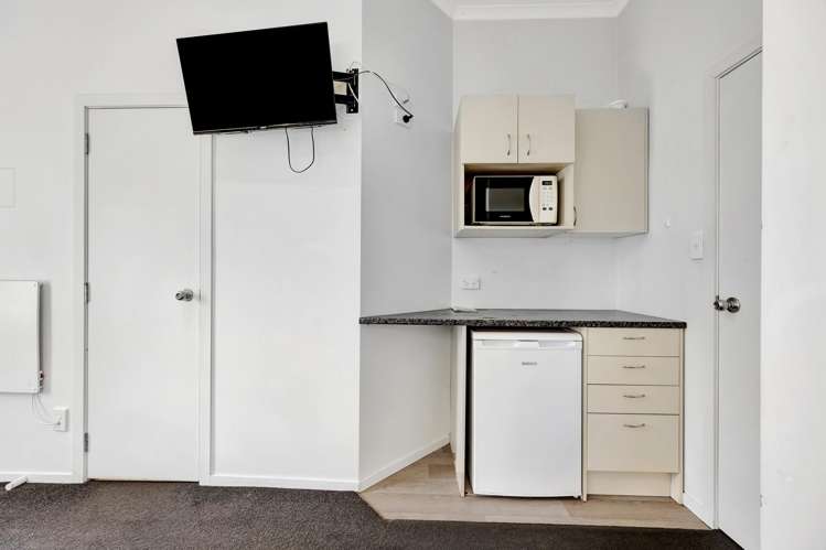 87 Lake Road Frankton_7