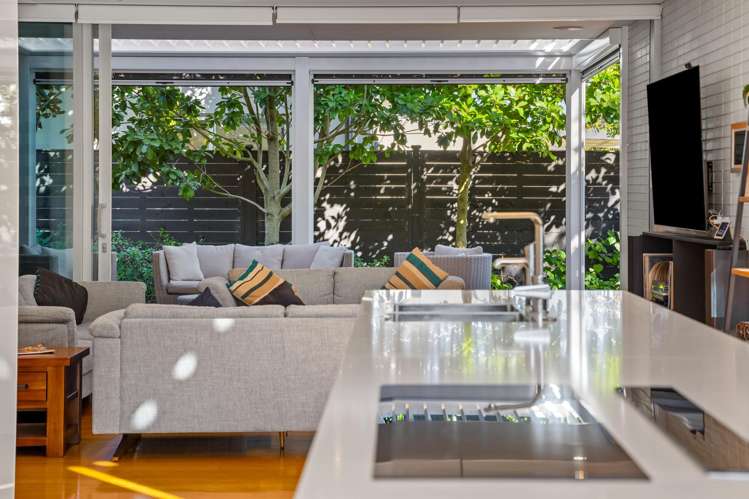 5 Lombardia Way Karaka_2