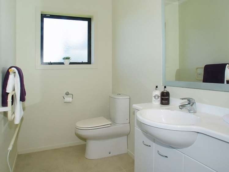 93 Te Puia Drive Aotea_14