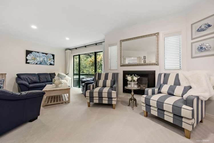 105B Beach Road Mellons Bay_5