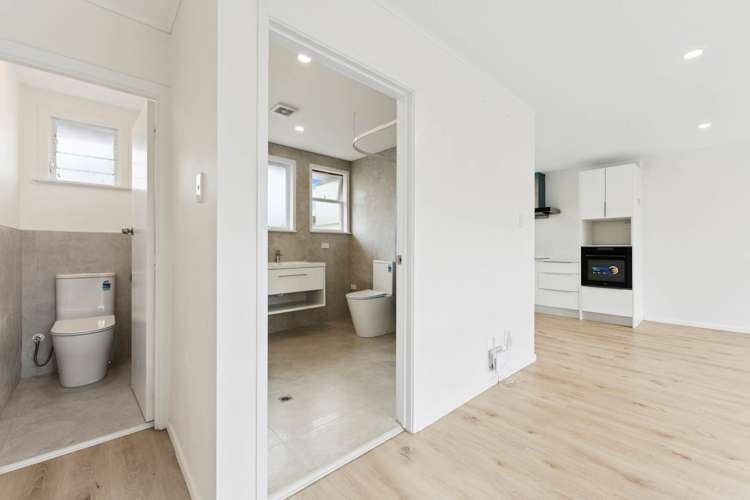 4/84 Portage Road New Lynn_9