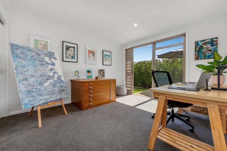 41 Intrepid Crescent Beachlands_19