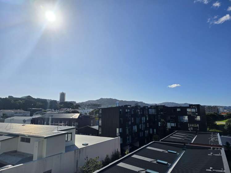 4/8 Girton Terrace Mount Cook_12