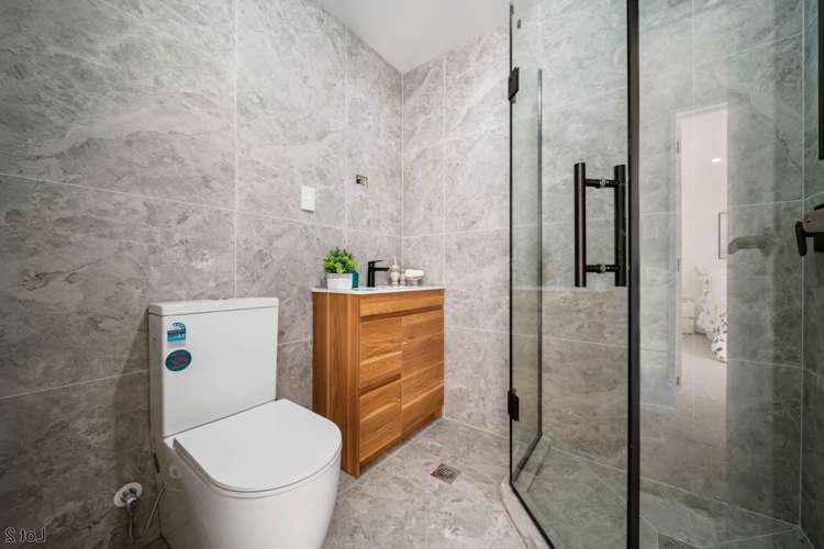 8D Clutha Crescent Clover Park_10