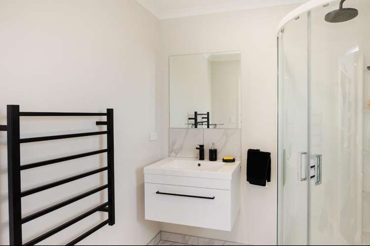 8 Henty Lane Marton_5