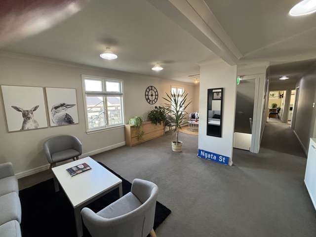 Affordable office with premium presence