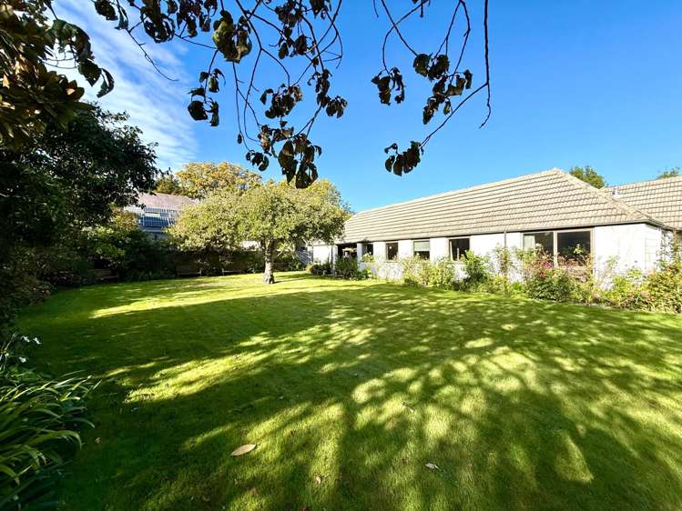  23 Helmores Lane Merivale_16