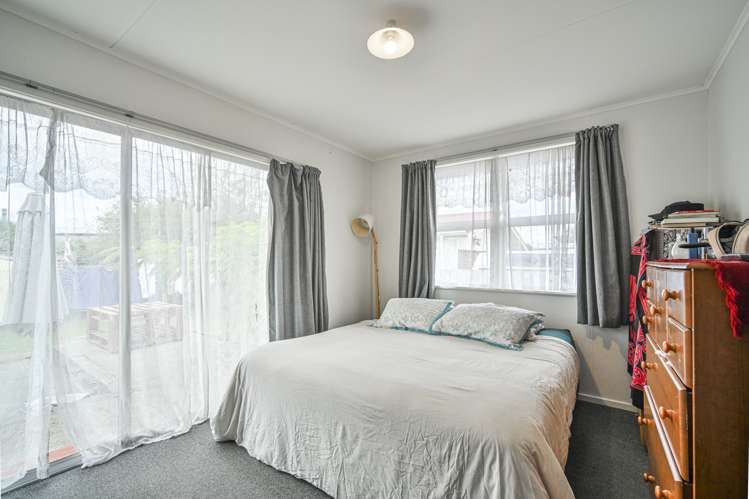 76 Dover Road Flaxmere_5