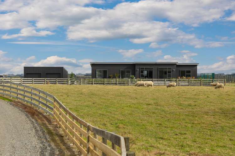 567 Lethbridge Road Halcombe_30