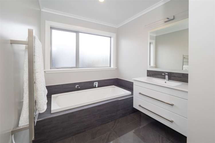 8c Goldrich Grove Netherby_11