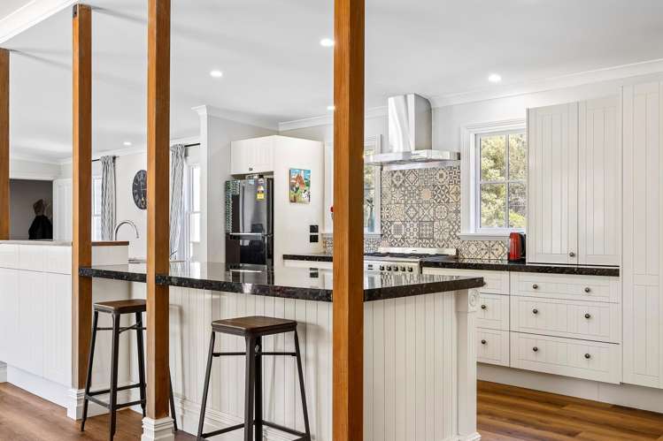 177 Round Hill Road_4