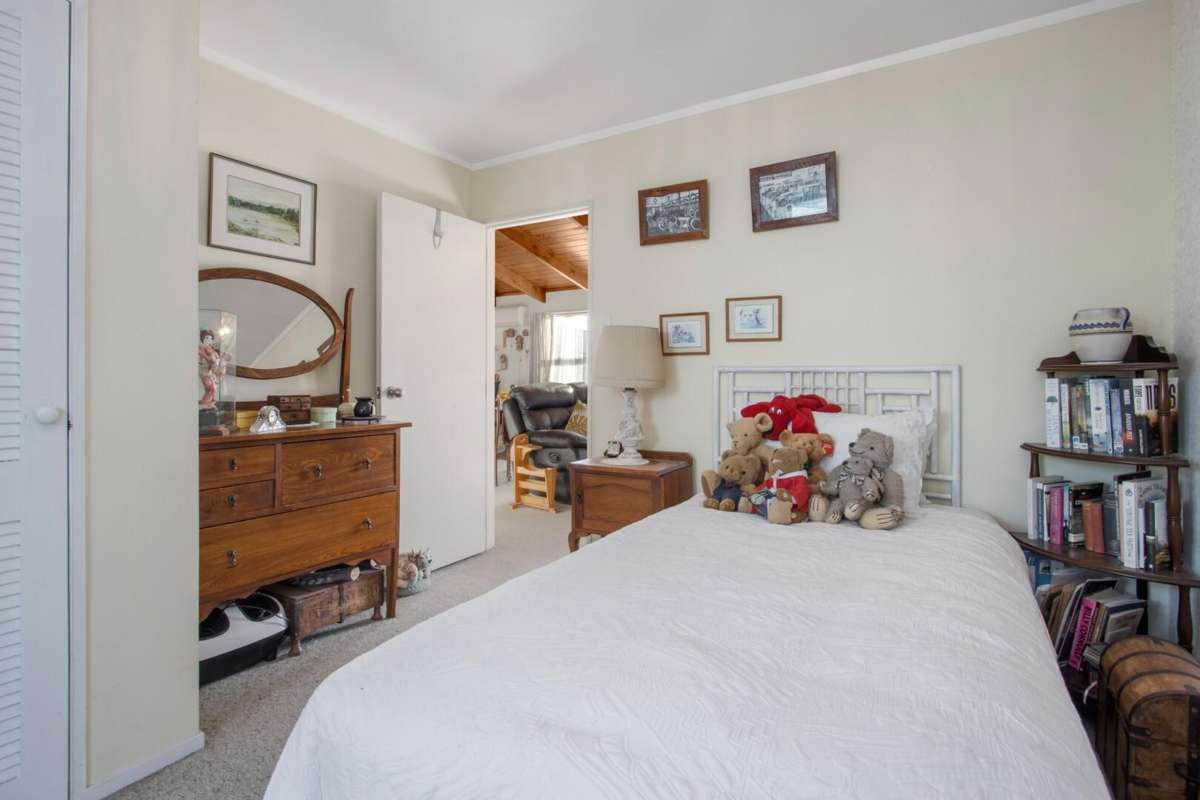 2/33 Kea Street_4