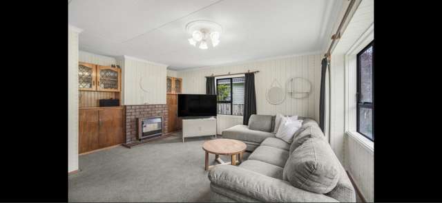 9 Poole Crescent Wainuiomata_3