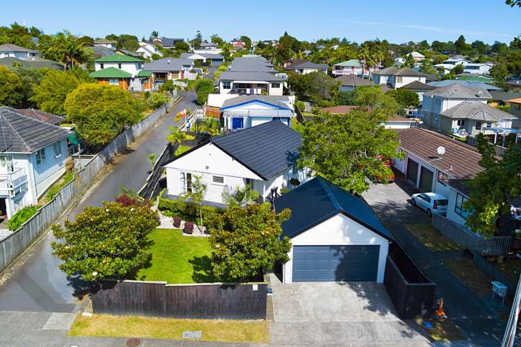 68 Seabrook Avenue New Lynn_23