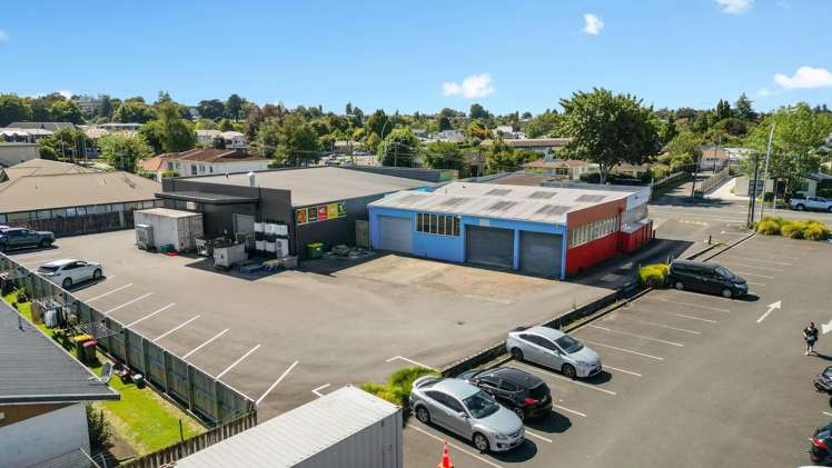 Part 271 Clyde Street East Hamilton East_1