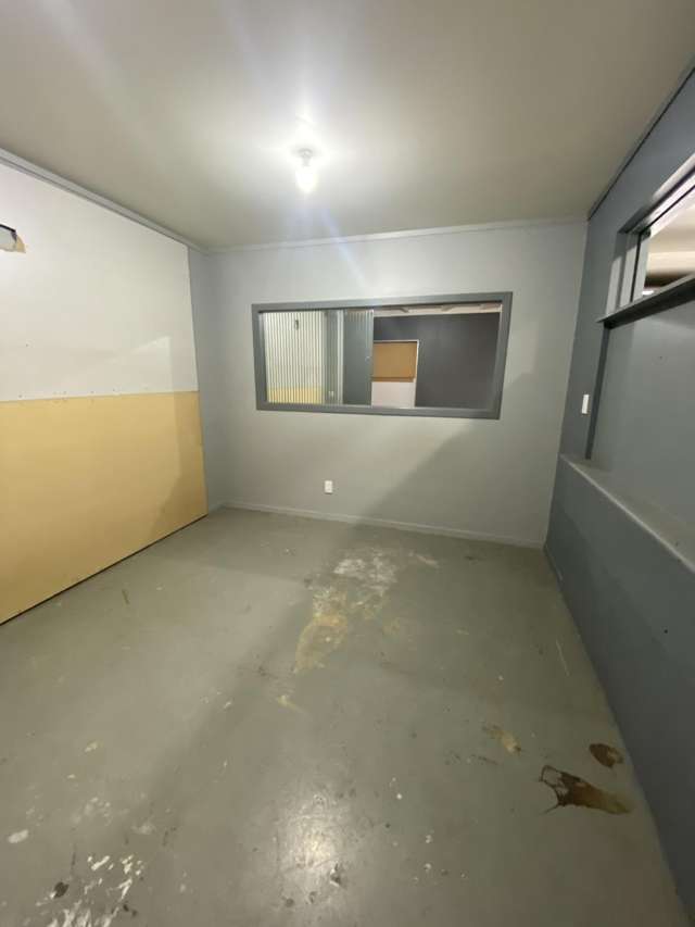 T2/82-84 Niven Street Onekawa_2