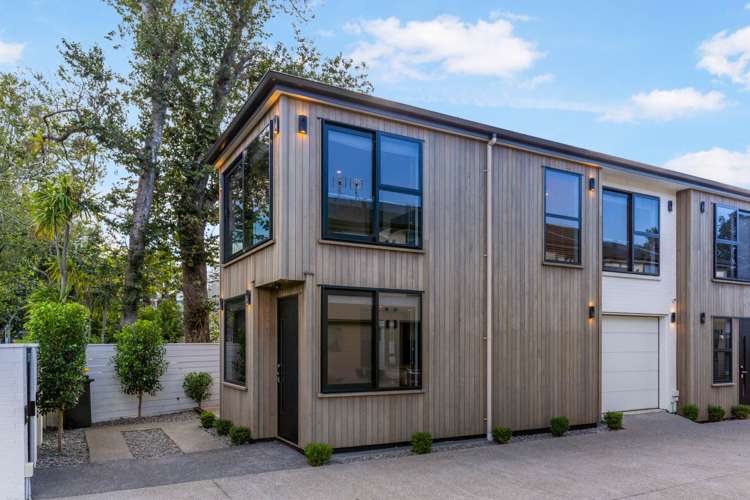 43a Empire Road Epsom_13