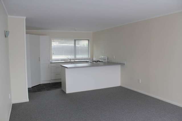 2B Robin Hood Place Onerahi_2