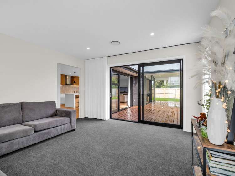 27 Coutts Way_5