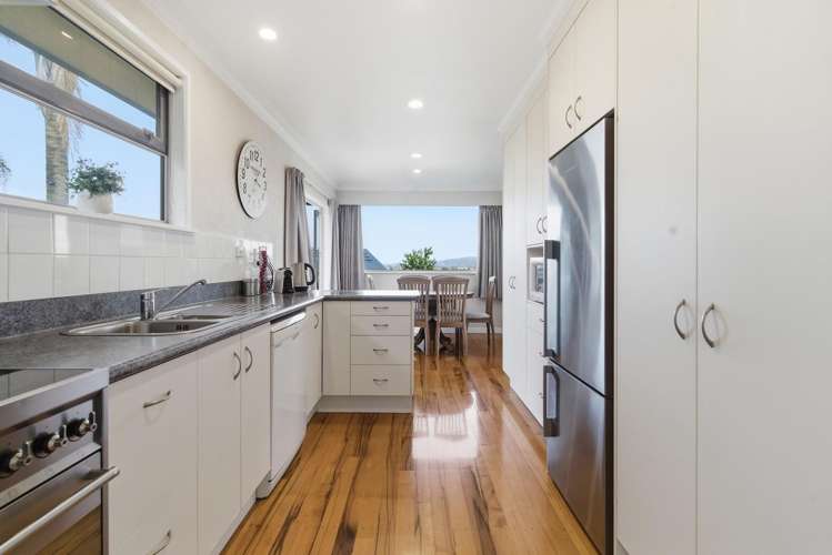 23 Highfield Crescent Brookfield_11