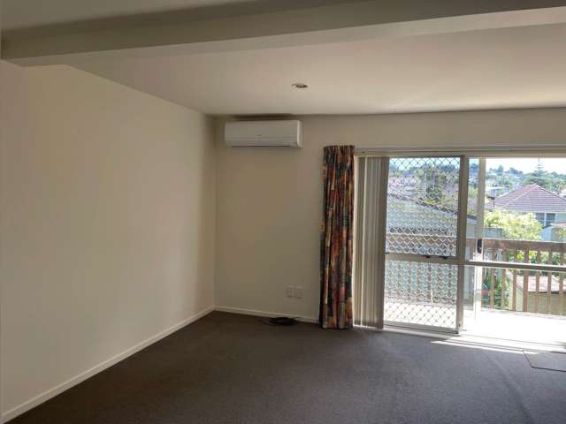 8/5 Kilham Avenue Northcote_3