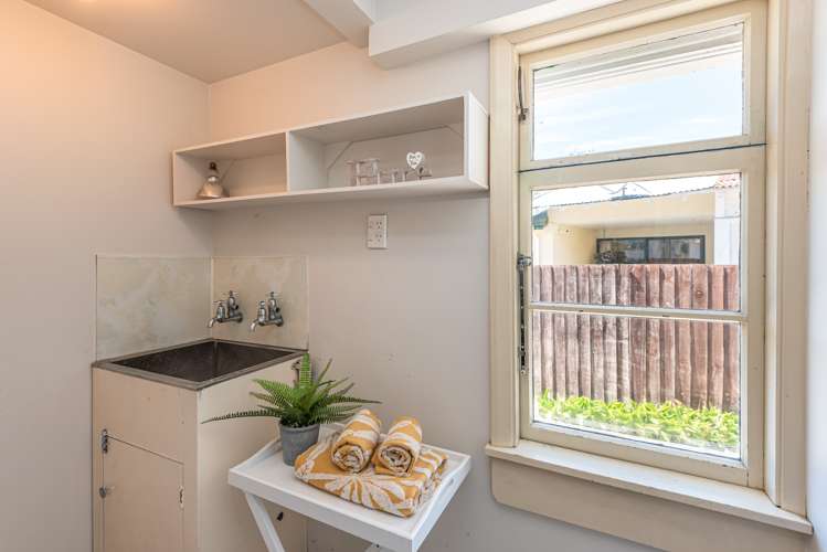 593 Ferry Road Woolston_8