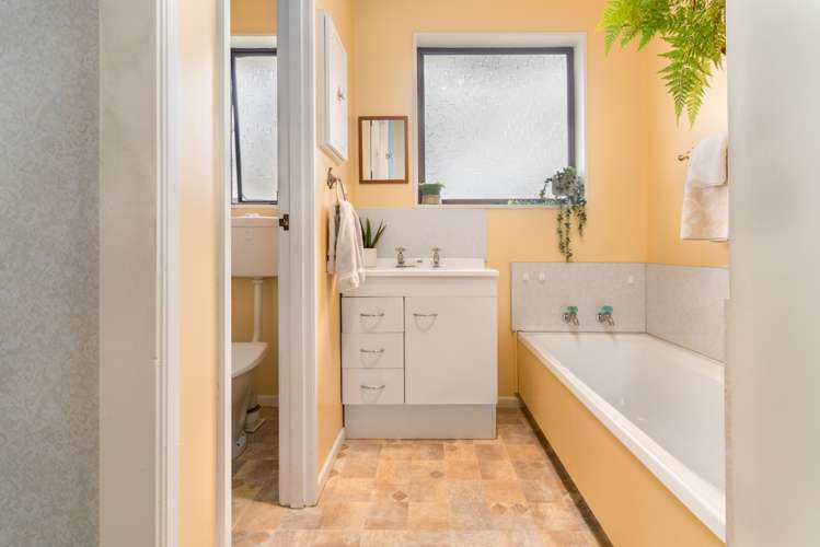 39 Dunbarton Street Redwood_10