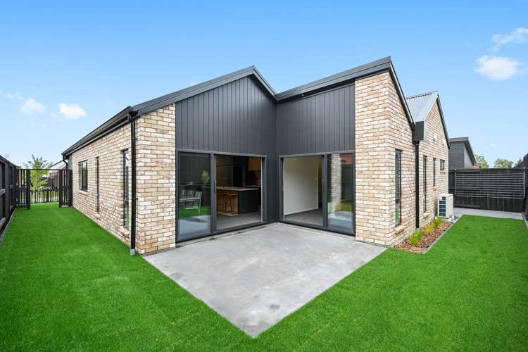 35 Earp Crescent Chartwell_1