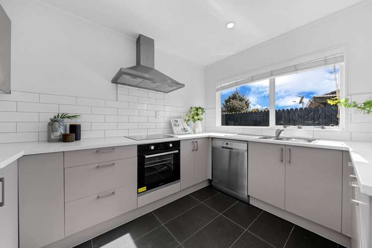 36 Elderberry Road Burswood_9