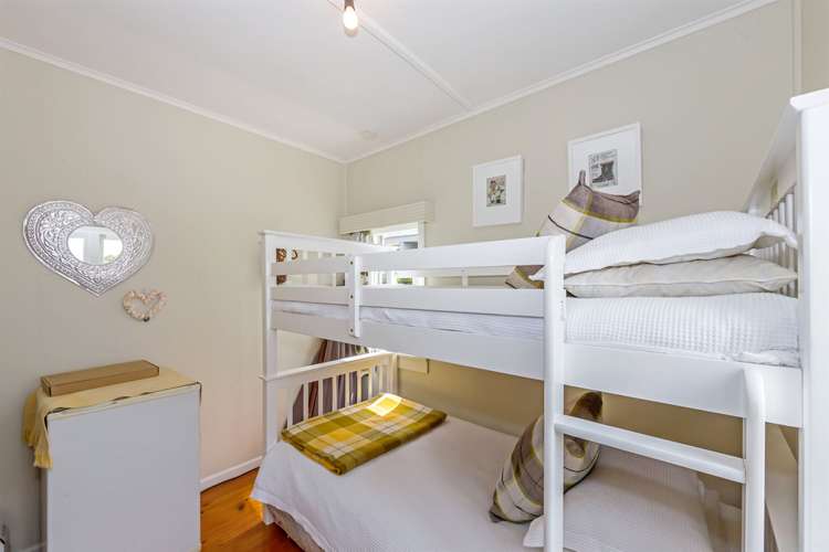 11 Leigh Road Leigh_9