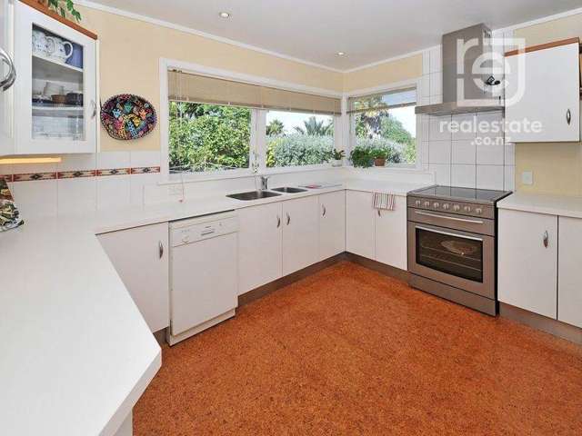 124 Gossamer Drive Pakuranga_3