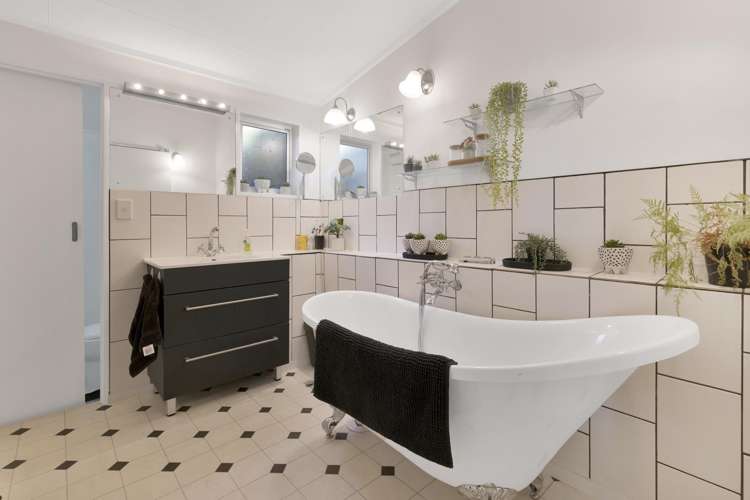 47 Kings Avenue Waikuku Beach_12