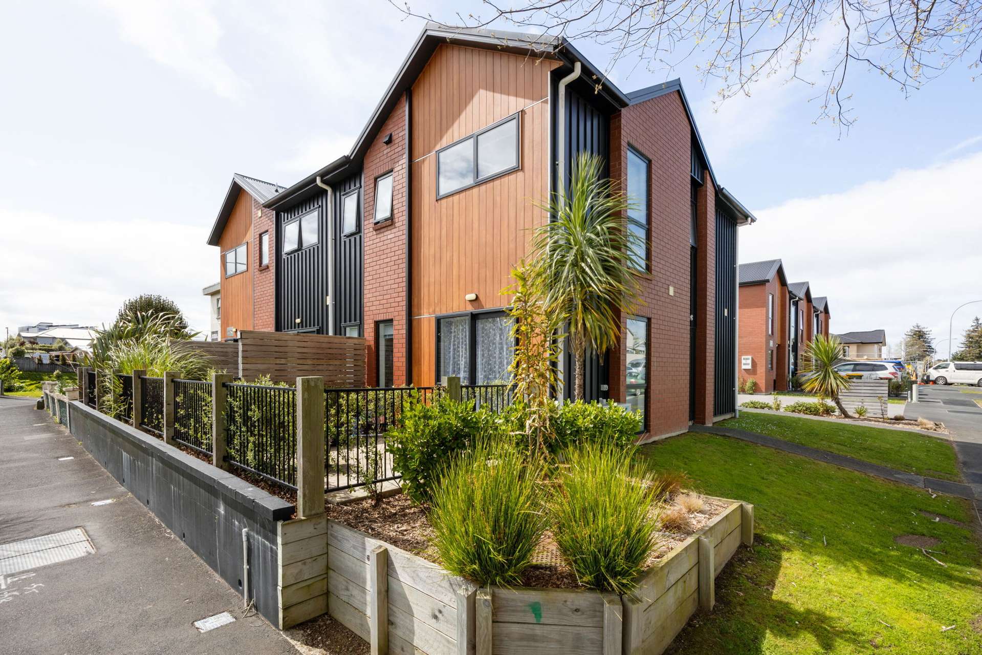 3/13 Palmerston Street Hamilton Central_0