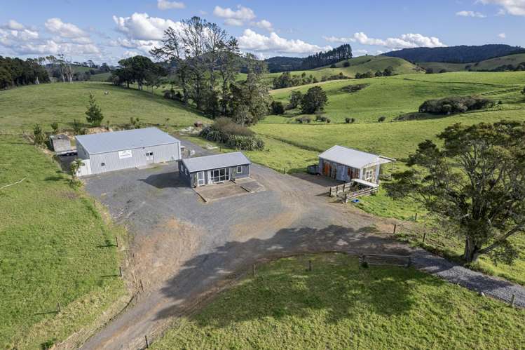 1043 Whananaki North Road Opuawhanga_2
