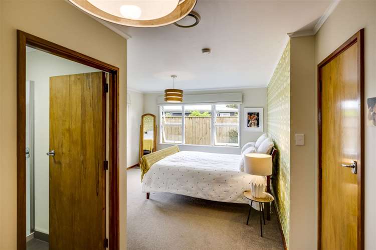 4 Holyrood Street Taradale_12