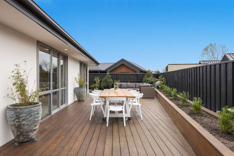 8 Irvines Track Halswell_17