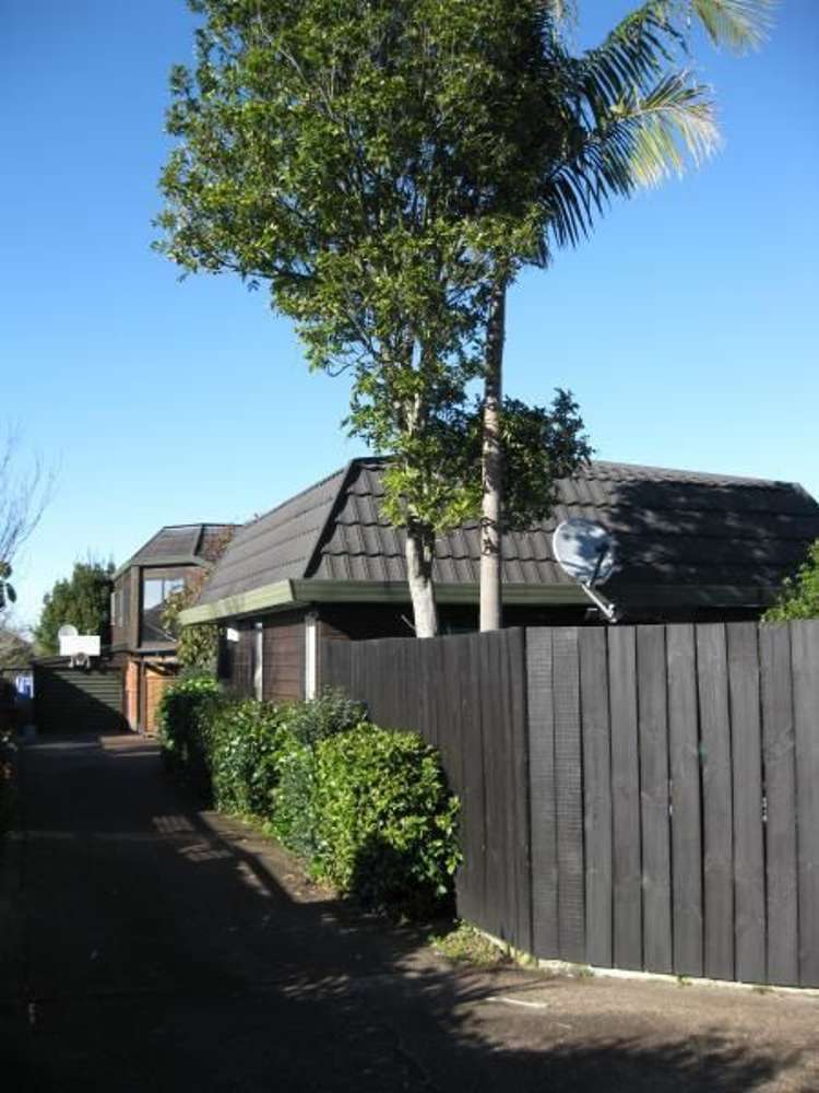 2/67 Dignan Street Point Chevalier_4