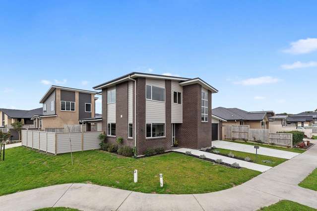 14 McCorquindale Drive 2743_1