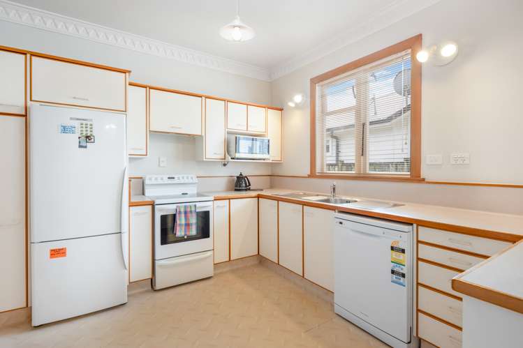 12 Bentinck Avenue Strathmore Park_4