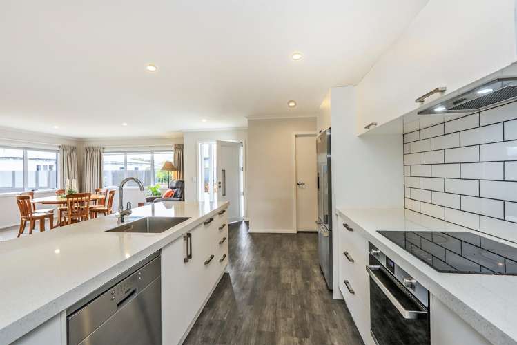 2/416 Murdoch Road West Raureka_3