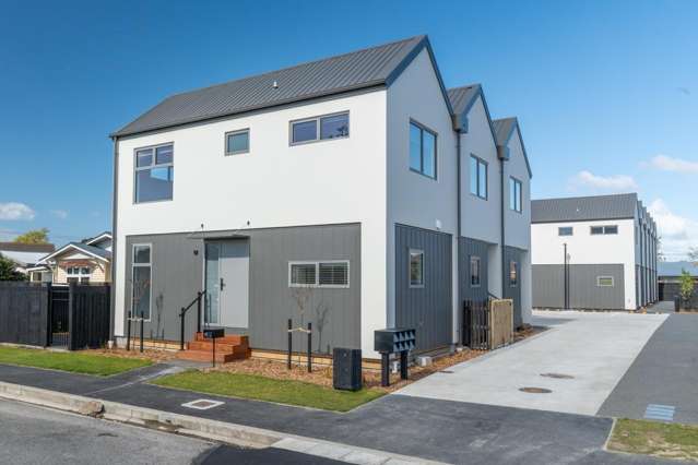 Just Completed! | Brand-New Linwood Homes