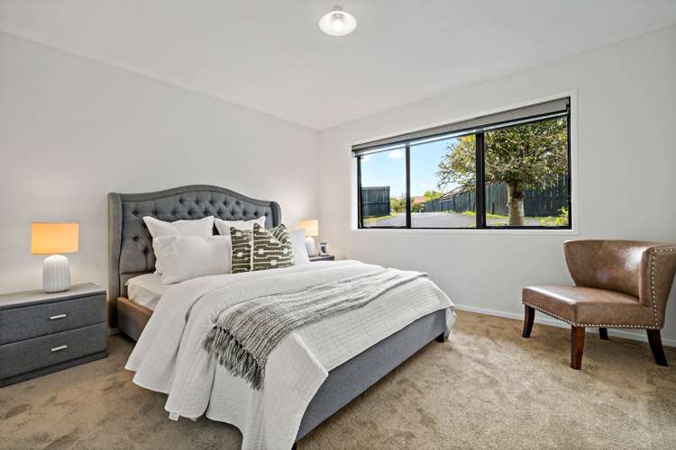 34 Pinewood Grove Botany Downs_8