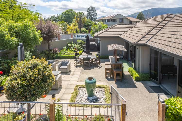 5 Lucy Murcott Place Stoke_14