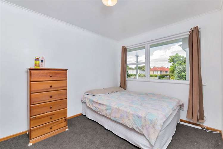 10 Crawford Avenue Mangere Bridge_13