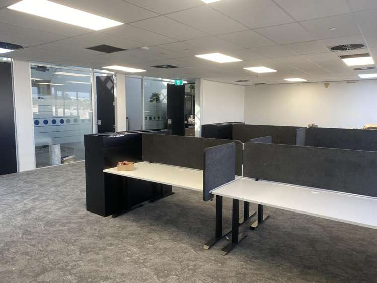 Part 1st floor, 1-3 Argus Place Wairau Valley_2