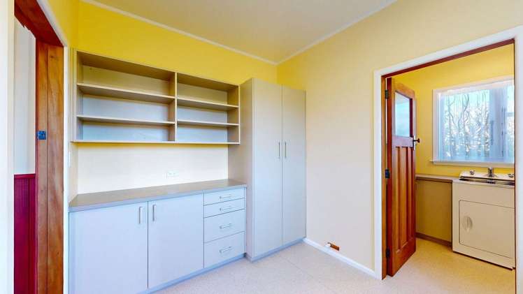 168 The Ridgeway 1259_8