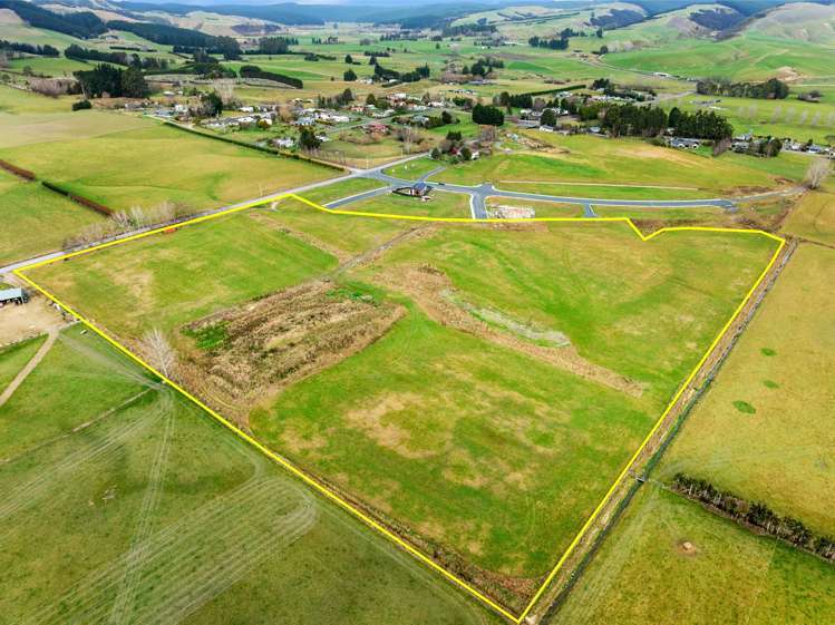 21 Back Road Milton_1